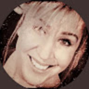 Meet your Posher, Juliewayseer
